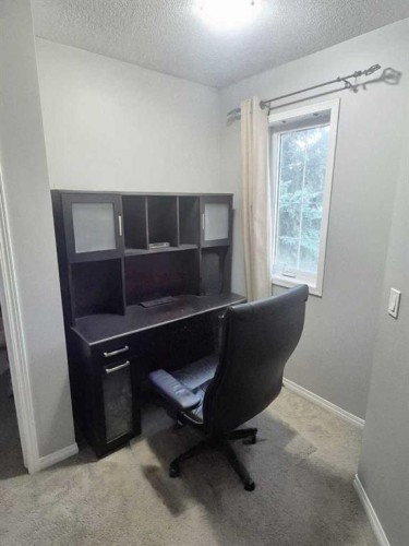 422 Bridlecreek Green Sw, Calgary, AB - Indoor Photo Showing Office