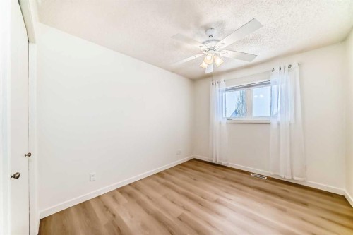 20 Westland Gate, Okotoks, AB - Indoor Photo Showing Other Room