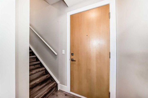 115-1702 17 Avenue Sw, Calgary, AB - Indoor Photo Showing Other Room