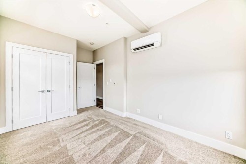 115-1702 17 Avenue Sw, Calgary, AB - Indoor Photo Showing Other Room
