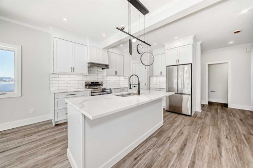 27 Williams Avenue, Olds, AB - Indoor Photo Showing Kitchen With Double Sink With Upgraded Kitchen