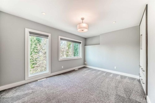 2414 31 Avenue Sw, Calgary, AB - Indoor Photo Showing Other Room