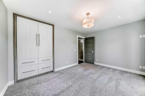 2414 31 Avenue Sw, Calgary, AB - Indoor Photo Showing Other Room