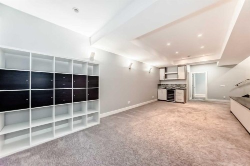 2414 31 Avenue Sw, Calgary, AB - Indoor