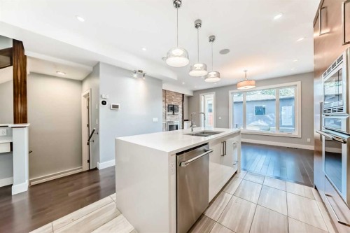 2414 31 Avenue Sw, Calgary, AB - Indoor Photo Showing Kitchen With Double Sink With Upgraded Kitchen
