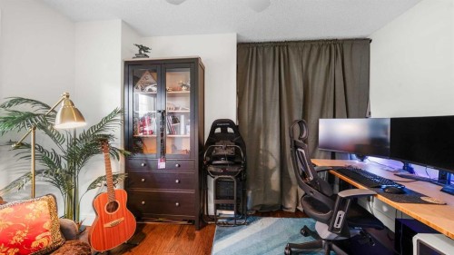 105-1320 12 Avenue Sw, Calgary, AB - Indoor Photo Showing Office