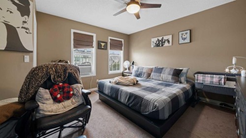 221 Elgin Place Se, Calgary, AB - Indoor Photo Showing Bedroom