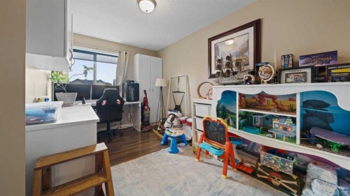 221 Elgin Place Se, Calgary, AB - Indoor