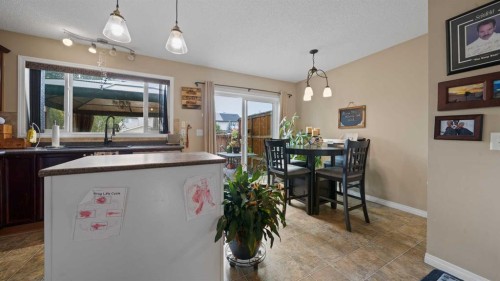 221 Elgin Place Se, Calgary, AB - Indoor