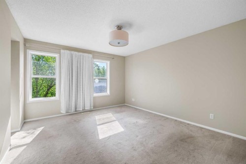 89 Mckenzie Towne Drive Se, Calgary, AB - Indoor Photo Showing Other Room