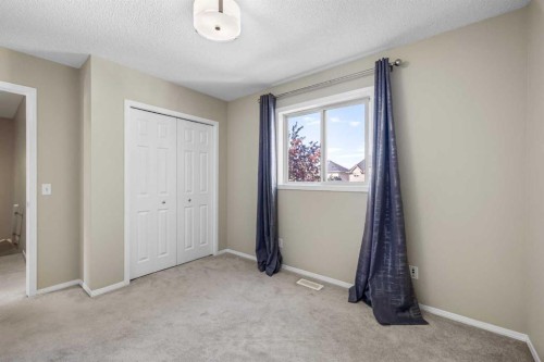 89 Mckenzie Towne Drive Se, Calgary, AB - Indoor Photo Showing Other Room