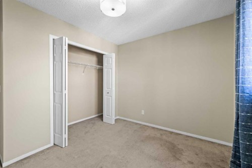 89 Mckenzie Towne Drive Se, Calgary, AB - Indoor Photo Showing Other Room