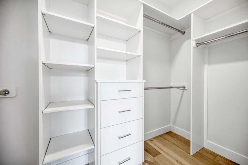 2006 26A Street Sw, Calgary, AB - Indoor With Storage