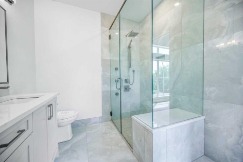 2006 26A Street Sw, Calgary, AB - Indoor Photo Showing Bathroom