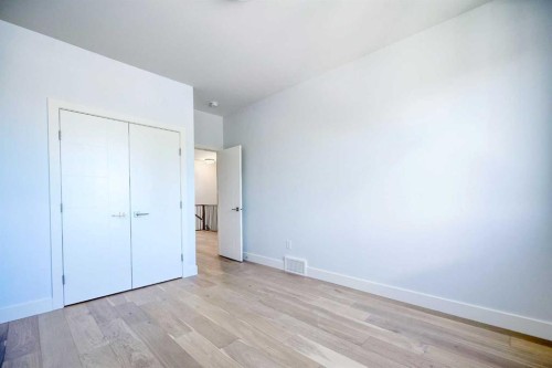 2006 26A Street Sw, Calgary, AB - Indoor Photo Showing Other Room