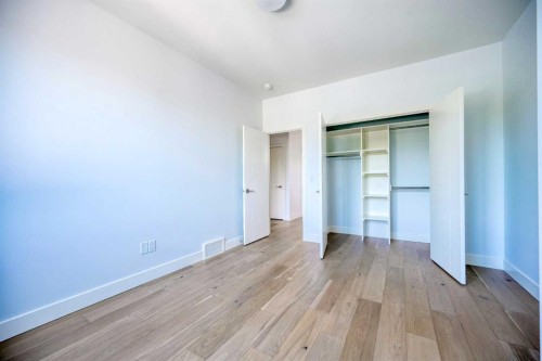 2006 26A Street Sw, Calgary, AB - Indoor Photo Showing Other Room