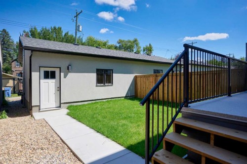 2006 26A Street Sw, Calgary, AB - Outdoor