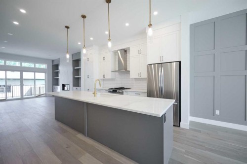 2006 26A Street Sw, Calgary, AB - Indoor Photo Showing Kitchen With Upgraded Kitchen