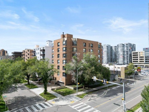 402-1202 13 Avenue SW Calgary, AB T3C 0T1