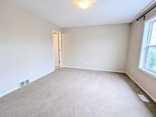 187 Evansborough Way Nw, Calgary, AB - Indoor Photo Showing Other Room