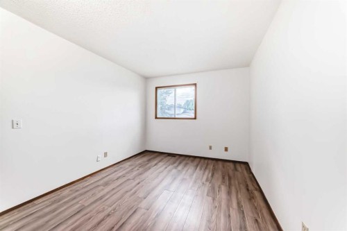 6203 Rundlehorn Drive Ne, Calgary, AB - Indoor Photo Showing Other Room