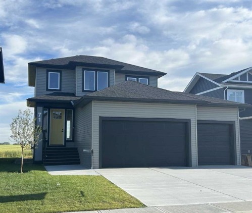 71 Vincent Crescent, Olds, AB - Outdoor With Facade