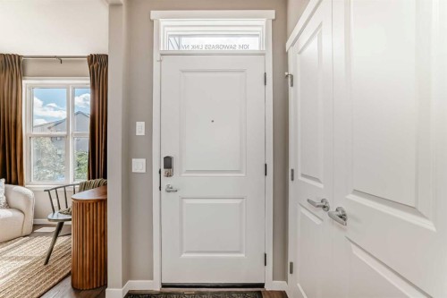 1014 Sawgrass Link Nw, Airdrie, AB - Indoor Photo Showing Other Room