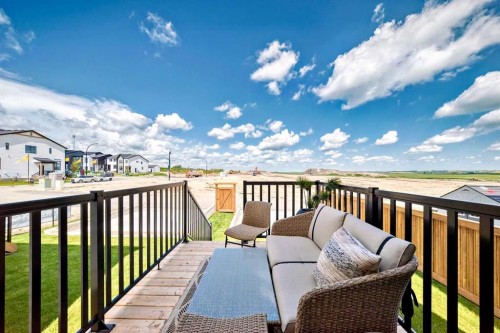 1014 Sawgrass Link Nw, Airdrie, AB - Outdoor