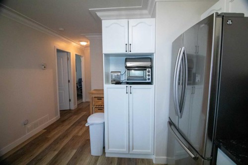 103-604 19 Street Se, High River, AB - Indoor