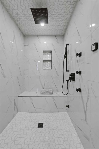 2720 5 Avenue Nw, Calgary, AB - 