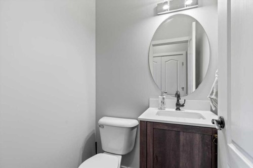 13 Sage Hill Landing Nw, Calgary, AB - Indoor Photo Showing Bathroom