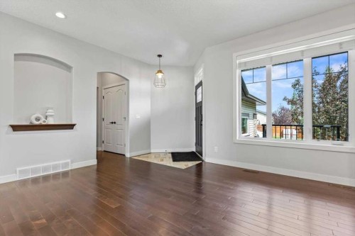 13 Sage Hill Landing Nw, Calgary, AB - Indoor Photo Showing Other Room