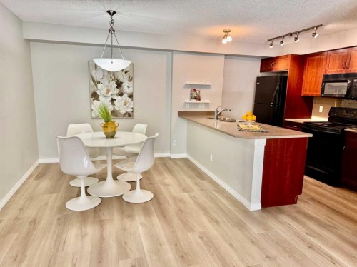 214 Mckenzie Towne Lane Se, Calgary, AB - Indoor