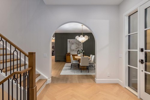 2920 Toronto Crescent Nw, Calgary, AB - Indoor Photo Showing Other Room