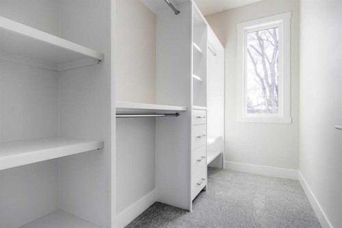 2526 4 Avenue Nw, Calgary, AB - Indoor With Storage