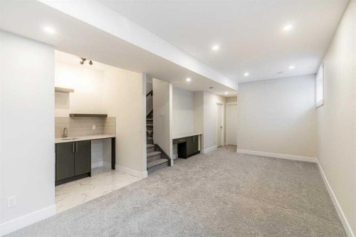 2526 4 Avenue Nw, Calgary, AB - Indoor