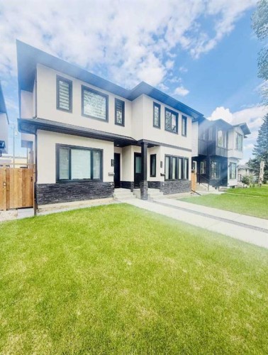 2526 4 Avenue Nw, Calgary, AB - Outdoor With Facade