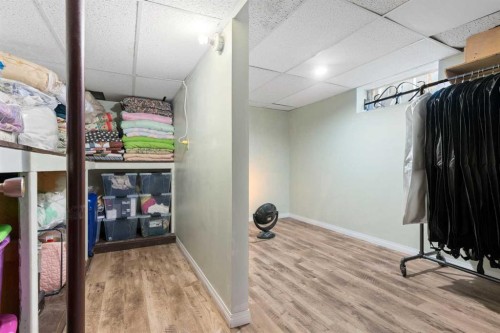 87 Hillgrove Drive Sw, Calgary, AB - Indoor