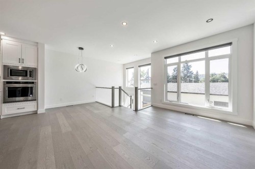 4923 20 Avenue Nw, Calgary, AB - Indoor