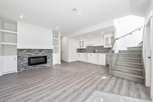 4923 20 Avenue Nw, Calgary, AB - Indoor With Fireplace