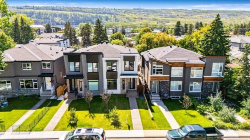 4923 20 Avenue Nw, Calgary, AB - Outdoor With Facade