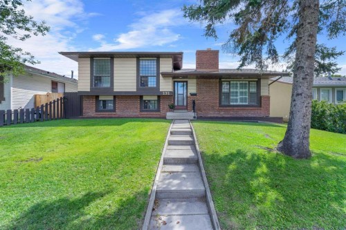 232 Templeside Circle Ne, Calgary, AB - Outdoor