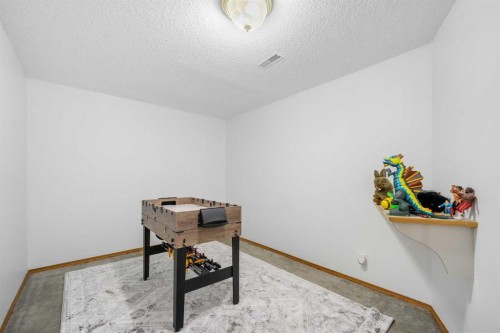 232 Templeside Circle Ne, Calgary, AB - Indoor Photo Showing Other Room