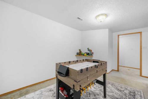 232 Templeside Circle Ne, Calgary, AB - Indoor Photo Showing Other Room