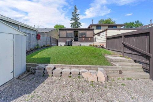232 Templeside Circle Ne, Calgary, AB - Outdoor