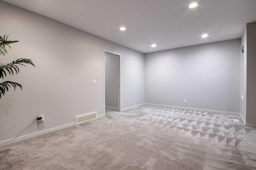 19 West Grove Place Sw, Calgary, AB - Indoor Photo Showing Other Room