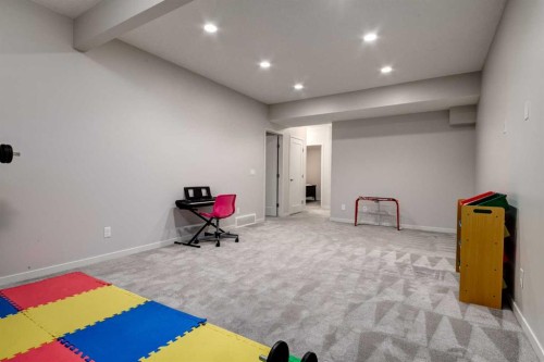 19 West Grove Place Sw, Calgary, AB - Indoor