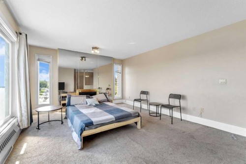 315-335 Garry Crescent Ne, Calgary, AB - Indoor Photo Showing Bedroom