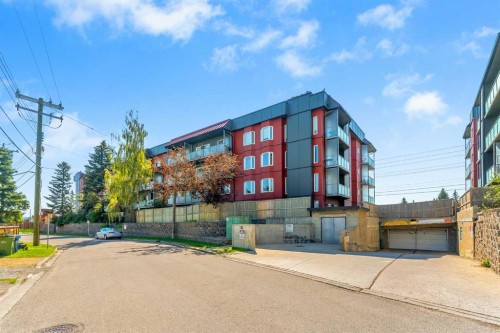 315-335 Garry Crescent Ne, Calgary, AB - Outdoor