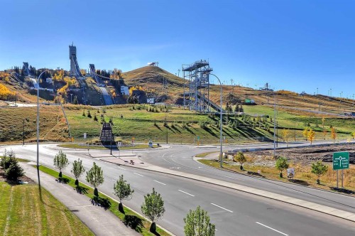 11 Beaupre Crescent Nw, Calgary, AB - Outdoor With View